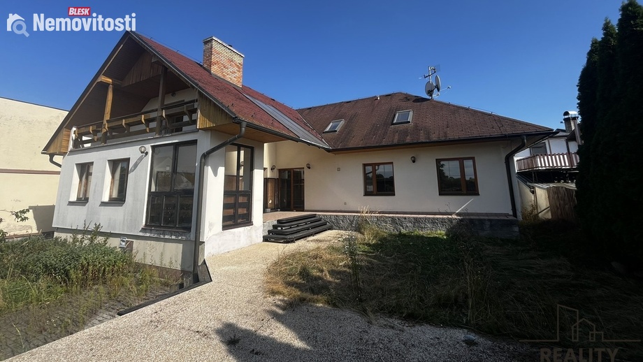 Prodej rodinného domu 160 m², Podhradní Lhota