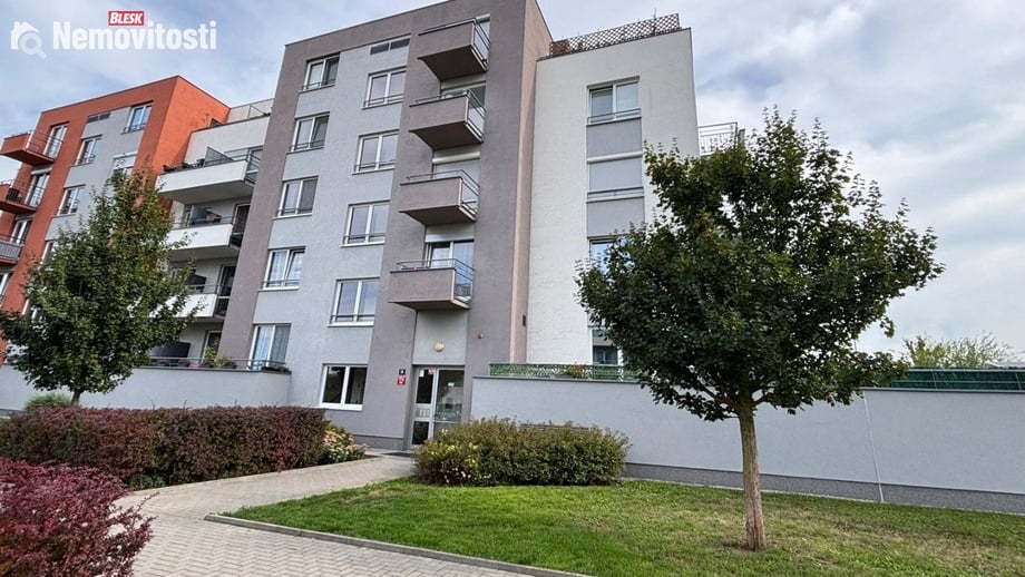 Pronájem bytu 2+kk 56 m², Praha 18