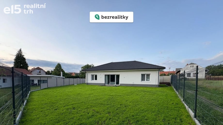 Prodej rodinného domu 140 m², Krakovany - Božec