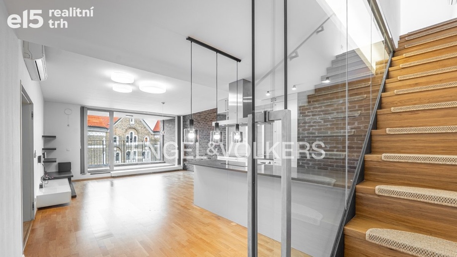Pronájem bytu 5+kk 232 m², Praha - Smíchov