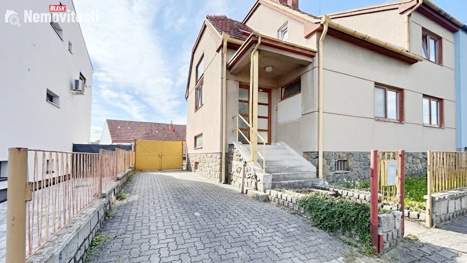 Prodej rodinného domu 253 m², Ostopovice