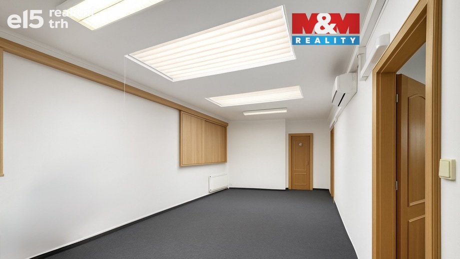 Pronájem kanceláře 100 m², Praha 3