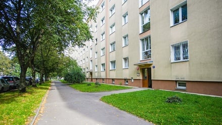 Pronájem bytu 3+1 69 m², Praha - Břevnov