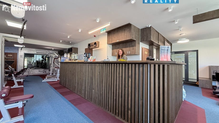 Prodej obchodního prostoru 276 m², Praha 5