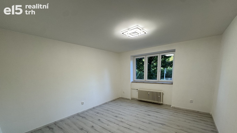 Pronájem bytu 1+kk 31 m², Praha - Vysočany