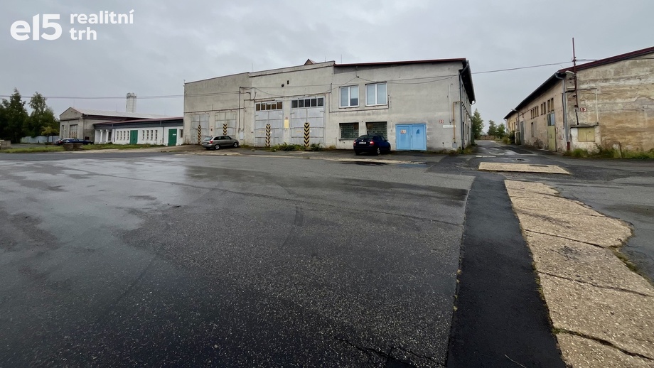 Pronájem skladu 1 700 m², Cheb