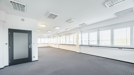 Pronájem kanceláře 85 m², Jesenice