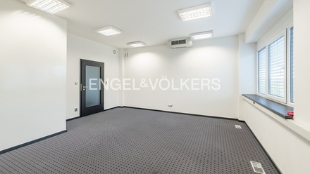 Pronájem kanceláře 26 m², Jesenice