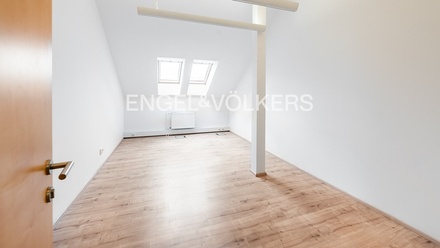 Pronájem kanceláře 116 m², Praha - Smíchov