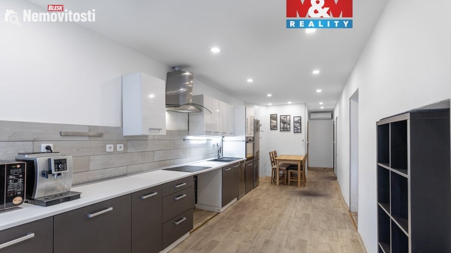 Prodej rodinného domu 215 m², Paskov