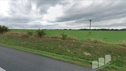 Prodej pole 6 738 m², Bříství