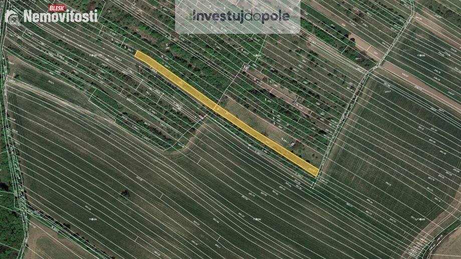 Prodej pole 2 027 m², Klobouky u Brna