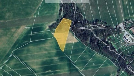Prodej pole 33 543 m², Osvětimany
