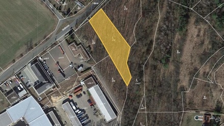 Prodej podílu 1/4 pole 2 451 m², Mělník