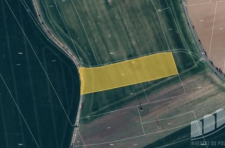 Prodej pole 10 556 m², Praha