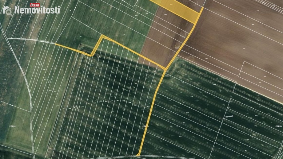 Prodej podílu 1/4 pole 1 530 m², Klešice