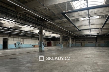 Pronájem skladu 1 700 m², Jihlava