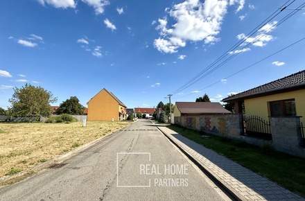 Prodej stavebního pozemku 500 m², Újezd u Brna