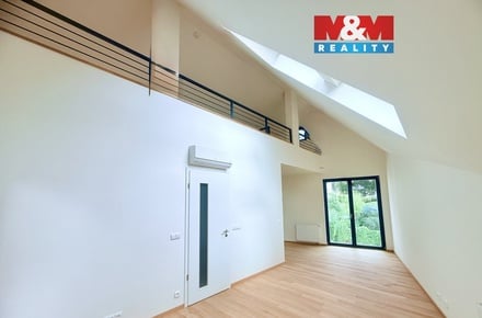 Prodej bytu 3+kk 74 m², Praha 8