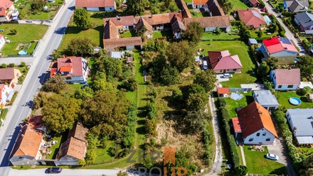 Prodej stavebního pozemku 1 703 m², Strážkovice