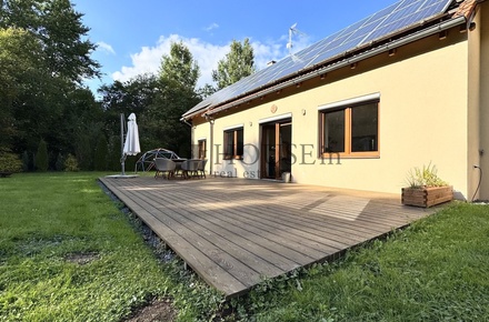 Pronájem rodinného domu 131 m², Jevany