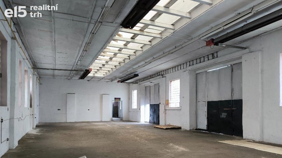 Pronájem skladu 1 000 m², Blovice