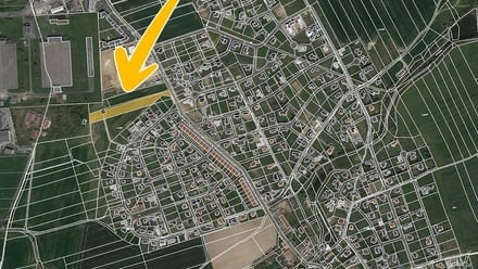 Prodej podílu 1/2 pole 3 413 m², Jesenice