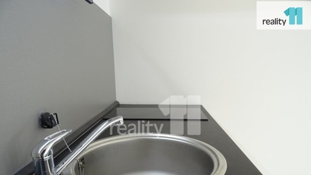 Pronájem bytu 1+kk 30 m², Děčín