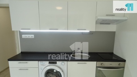 Pronájem bytu 1+kk 30 m², Děčín