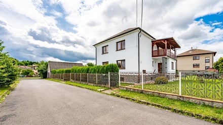Pronájem rodinného domu 220 m², Cheznovice
