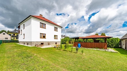 Pronájem rodinného domu 220 m², Cheznovice