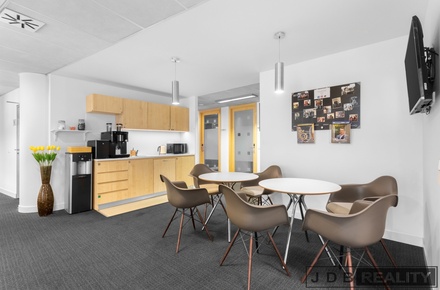 Pronájem kanceláře 10 m², Praha - Smíchov