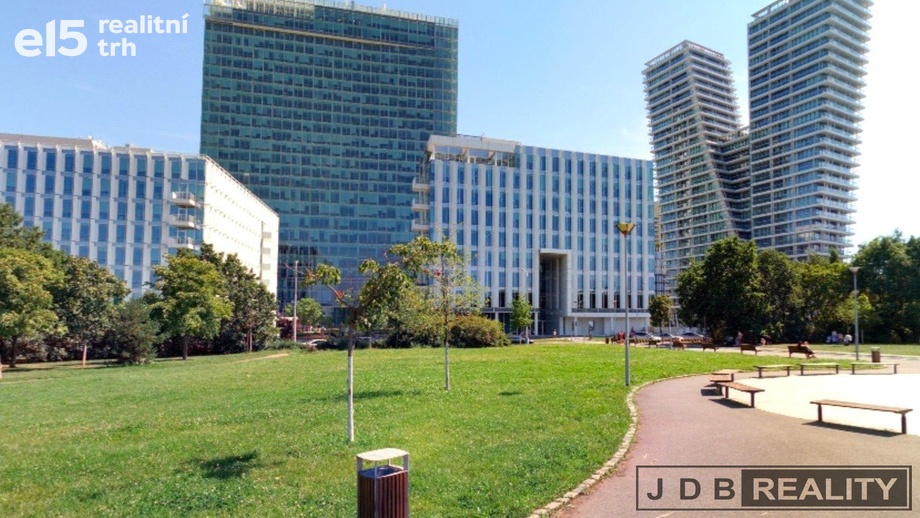Pronájem kanceláře 239 m², Praha - Nusle