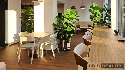 Pronájem kanceláře 60 m², Praha - Nusle