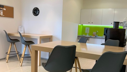 Pronájem kanceláře 10 m², Praha - Nusle