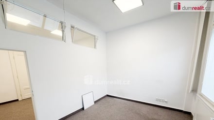 Pronájem kanceláře 23 m², Praha 2