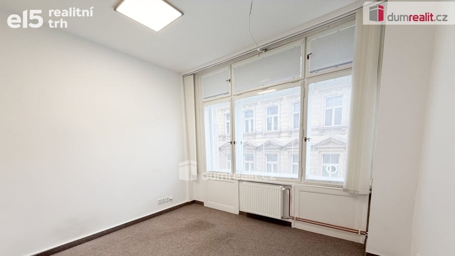 Pronájem kanceláře 23 m², Praha 2