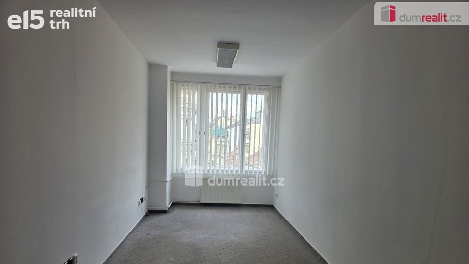 Pronájem kanceláře 23 m², Praha 2
