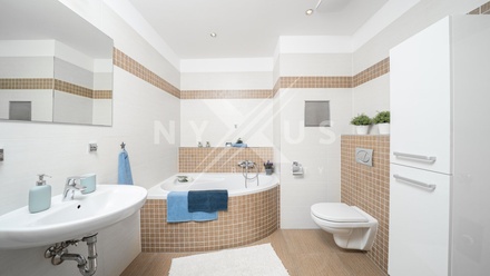 Prodej bytu 2+kk 56 m², Praha 5