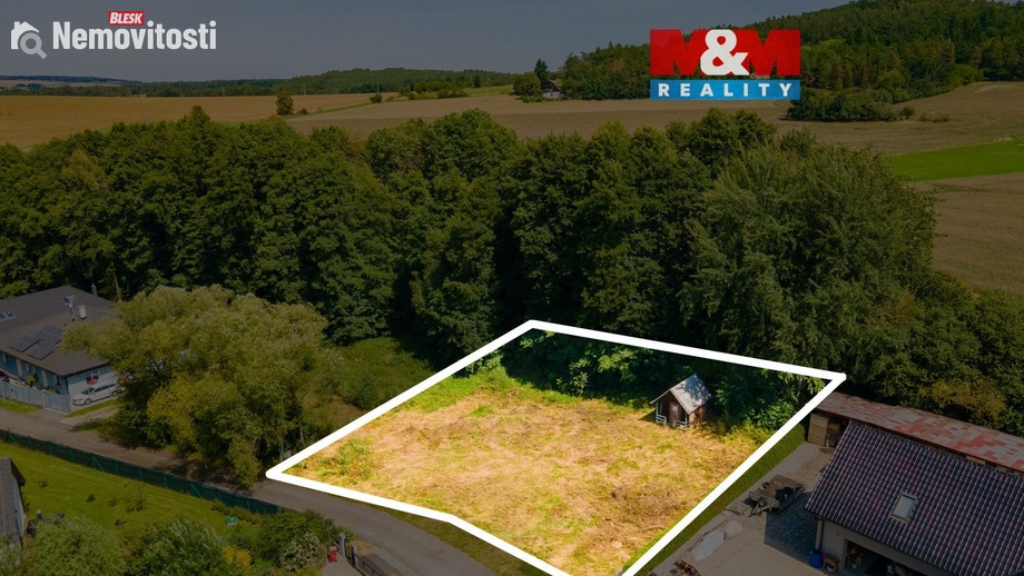 Prodej stavebního pozemku 1 000 m², Nové Dvory