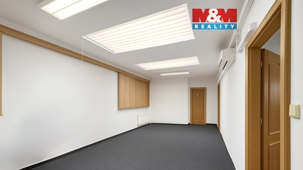 Pronájem kanceláře 100 m², Praha 3