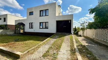 Prodej rodinného domu 175 m², Moravany