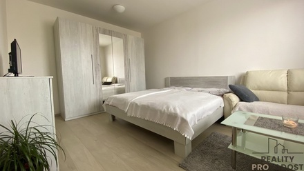 Pronájem bytu 1+1 33 m², Brno-Bystrc