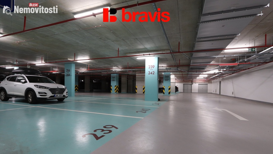 Pronájem garážového stání 13 m², Brno - Trnitá