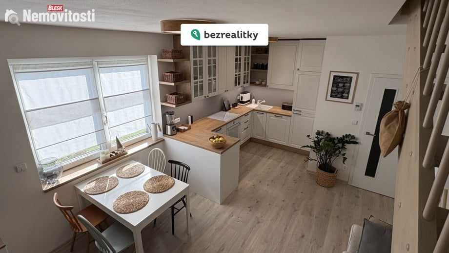 Prodej bytu 3+kk 78 m², Polerady u Prahy