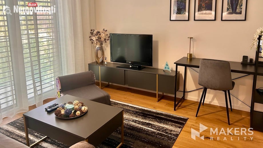 Pronájem bytu 1+kk 42 m², Praha - Strašnice