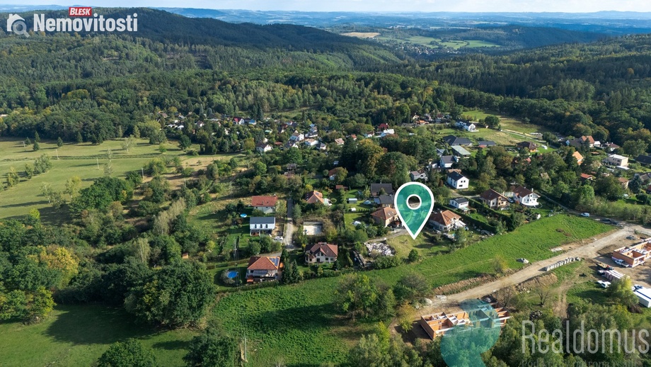 Prodej stavebního pozemku 823 m², Kamenice - Těptín