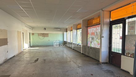 Pronájem obchodního prostoru 324 m², Kolín