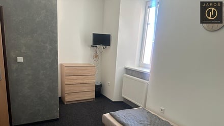Pronájem bytu 1+kk 24 m², Řevničov