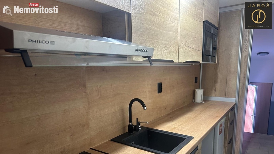 Pronájem bytu 1+kk 24 m², Řevničov